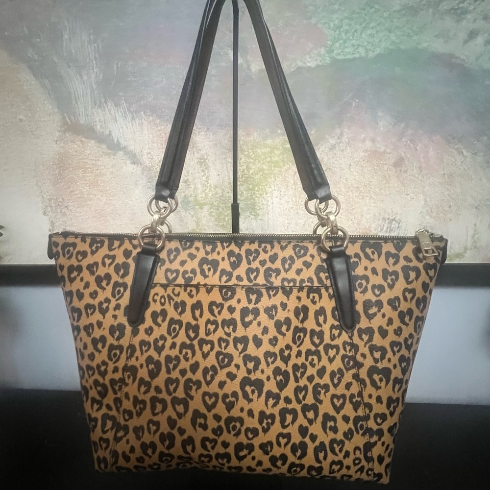 Coach Ava Wild Heart Tote Bag - Picture 4 of 10